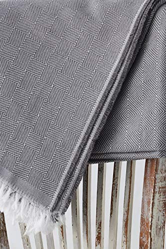 Textilhome Cubre Sofá Multiusos Funda Sofa y Cama, Manta Foulard Plaid Jarapa Colcha Cubrecama Protector Dante, 130x180 cm, Color Gris. Certificado Oeko-Tex