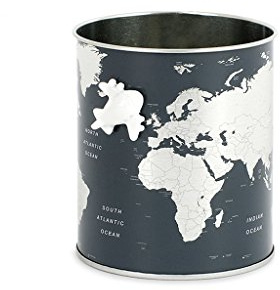 Balvi Porta matite Globe Colore grigio Mappa design del mondo, include un magnete a forma di aereo La