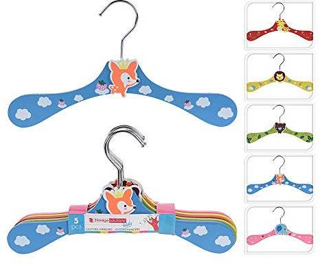 Set 5 cintres en bois enfants.