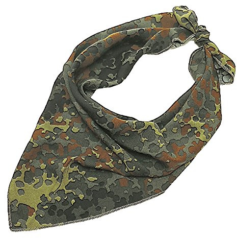 Se trata de un triangular bufanda de camuflaje del ejército alemán