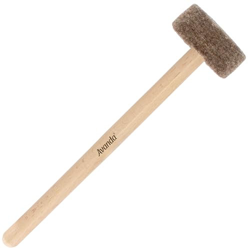 Avanda Schlägel/Klöppel mit mittelhartem Filzkopf Ø 7 zum Anschlagen von Klangschalen und Gongs. 32 cm langer Stiel aus natürlichem Rosenholz. Fertigung ohne Schraube. Für professionelle Ansprüche.