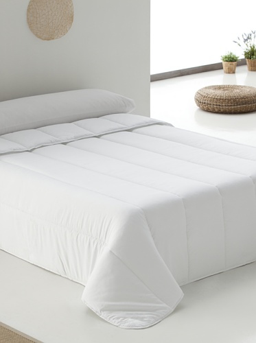 Belnou Edredon Relleno Nordico Tacto Pluma. Blanco Liso. Microfibra y Fibra Hueca. Grueso Blando Comodo Ligero. Diseño y Calidad. Seda 250 gr. 180x220 cm Cama 100/105 cm