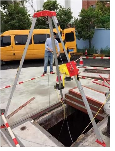 GHFXSCV Sistema di Salvataggio Portatile con treppiede e verricello da 1800 libbre, Protezione anticaduta da 10 m per spazi ristretti, tombini e fognature - Attrezzatura salvavita di emerg