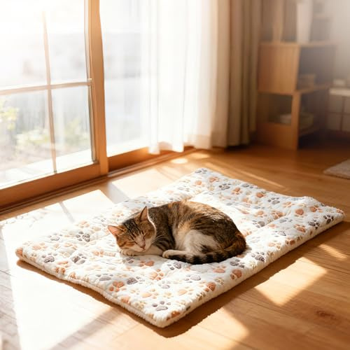 THALWEN Soft Fleece Pet Sleeping Mat - Double-Sided Use, Skin-Friendly Flannel, Heat Preservation, Non-Shedding & Fade-Resistant, for Cats/Dogs (White with Paw Print Pattern, 67x48cm)