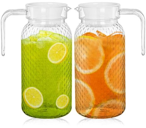 Lot de 2 pichets à eau en plastique gratuit avec couvercle – Carafe à eau en polycarbonate transparent de qualité alimentaire avec bec ventilé et poignée nervurée, parfaite pour le stockage du thé