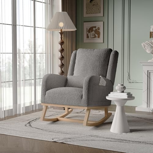 MIOOSUT Fauteuil à Bascule, Chaise Allaitement, Fauteuil à Accoudoirs, Chaise a Bascule Allaitement avec Pieds en Bois Massif, Teddy Velours, pour Salon, Chambre, Balcon (Peluche Teddy, Gris)