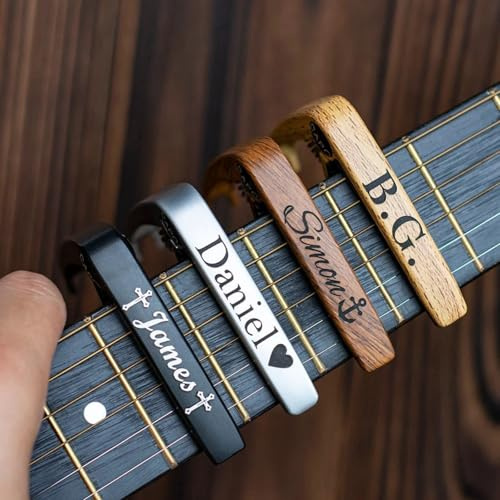 Capotasto personalizzato per chitarra, in legno e metallo Idea regalo per chitarrista, classica, San Valentino, compleanno, bomboniere per lui (1 pezzo)