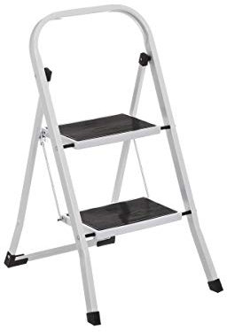 LOLAhome Escalera de 2 Peldaños, Escalera Plegable Antideslizante, Asa Superior, Sistema de Seguridad, Peldaños y Tapas Antideslizantes, Capacidad 150 kg, Blanca de Acero de 82x54x45 cm