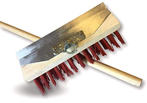 Balai de cantonnier avec racloir métallique | Longueur 32 cm | Piste Extérieur | Garnissage PVC Rouge | Semelle Bois | Douille métal boulonnée Ø 28 mm | Manche Bois 1,40 m | Kibros 2630BRMb