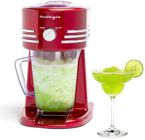 Nostalgia Estación de Bebidas Congeladas de 1,2 Litros Perfecta para Granizados, Copos de Nieve, Margaritas, Daiquiris, Cuchillas de Acero Inoxidable, Almacenamiento del Cable, Rojo Retro
