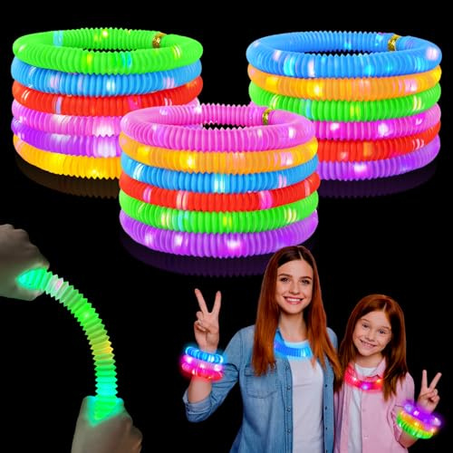 Lot de 18 bâtons phosphorescents pour tout-petits, accessoires de camping, cadeaux pour enfants, tubes lumineux pour collier et bracelet, friandises sans bonbons pour Halloween, anniversaire, mariage