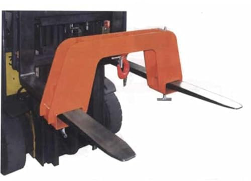 Gancio di carico per forche carrello elevatore Kg.4000 per sollevare e movimentare carichi fusti su sollevatori muletti NMK40F