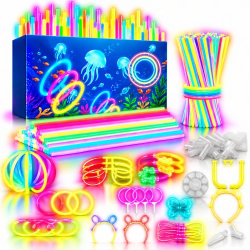 Trimming Shop 100 Pack Glow Sticks 8 with 124pcs Connectors - Party Pack | 224pcs Multicolour Light Up Sticks to Create Glow Bracelets, Necklaces for Kids, Perfect for Halloween, Christmas Party Décor