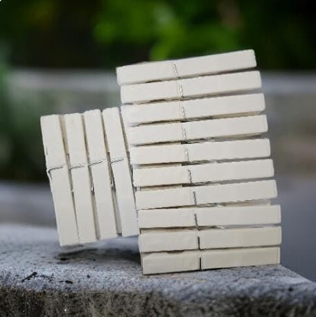 Mollette Bucato In Plastica Robuste e Resistenti Antiruggine-Antimacchia-grande Presa- Pinze da Bucato in Bianche Indistruttibili 9,7x1,7x1,2 cm (40 pezzi)