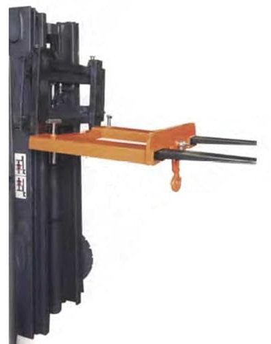 Gancio di carico per forche carrello elevatore Kg.1500 per sollevare e movimentare carichi fusti su sollevatori muletti NMK15LF
