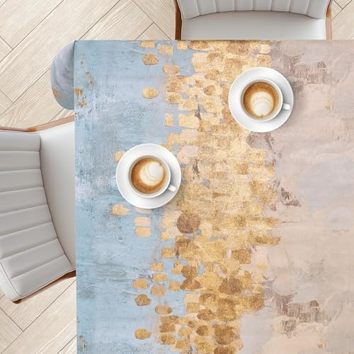 KP HOME Nappe Carrée en PVC Beige Et Bleue Lavable – Décor Doré Élégant en Vinyle – 140 x 140 cm – Couverture De Table Plastique Étanche pour Intérieur Et Extérieur – Toile Cirée De Qualité