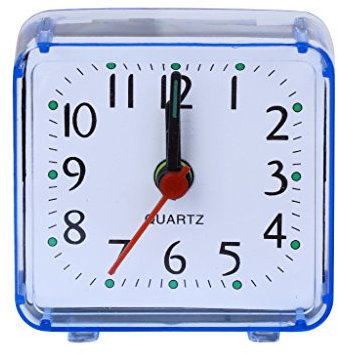 LARUISEE Mini sveglia quadrata silenziosa analogica senza ticchettio Orologi a batteria per bambini ragazzi ragazze regalo di compleanno allegato orologi da parete per soggiorno moderno