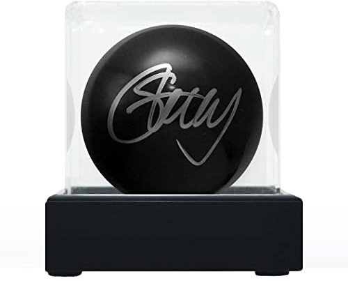 Exclusive Memorabilia Schwarzer Snookerball signiert von Stephen Hendry. Schaukasten