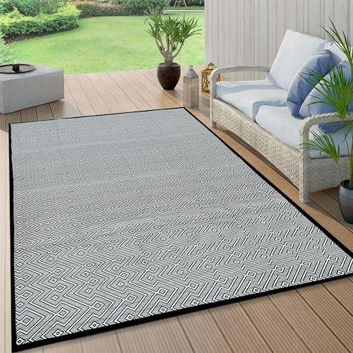 ARSUK Tappeto da Esterno in Plastica (210x150 cm) – Tappeto per Patio, Giardino, Spiaggia, Campeggio, Balcone, Terrazza, Cortile, Veranda – Lavabile, Portatile, Confortevole, Resistente e Anti-UV