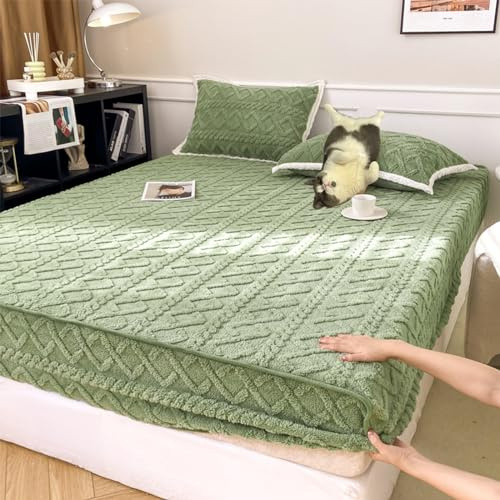 2024 New Flannel Velvet Bed Sheet Winter Super Soft Cosy Plush Shaggy Taffeta Elastic Fitted Sheet Solid Flannel Velvet Fleece Fluffy Fuzzy Warm Bedspread with 11'' Deep Pocket (Green,Queen/King)