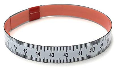 Skalenbandmaß 10m mit Selbstklebefolie - Bezifferung von rechts nach links - Stahl weiß lackiert - Breite: 10mm, mit Duplexteilung - Gehrungsband Anschlagband Rollbandmaß Lineal