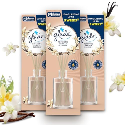 Glade Diffusore a Bastoncini, Profumatore per Ambienti con Oli Essenziali, Fragranza Romantic Vanilla Blossom, Confezione 3 diffusori da 50ml