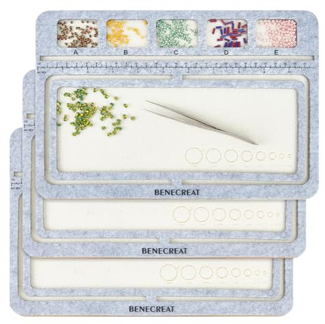 BENECREAT 29x20 cm Perlentablett Mit Fester Rückseite Und AE-Gitter, Holz Mit Filz-Holzperlen-Designplatte Bedeckt Zur Herstellung von DIY-Halsketten Und Armbändern