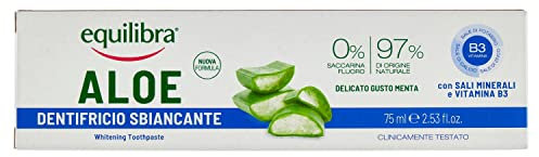 equilibra Igiene Dentale, Aloe Dentifricio Sbiancante, Dentifricio Aloe Vera per Denti Bianchi Delicato dal Gusto Fresco, Aiuta a Protegge da Placca, Carie, Macchie, Ingiallimento, 75 ml