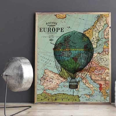 Nacrnic Blue Globe Affisch över Europa. Ark av aerostatiska ballonger. Design med bilder av ballonger. A4-storlek