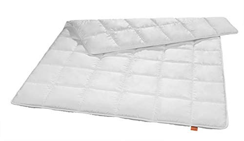 sleepling 197032 antibakterielle Anti Milben Bettdecke (Sanitized®) | medium Ganzjahresdecke Steppbett (Füllgewicht: 1.650 gr.) | Made in EU | Antibakteriell | Ökotex 100 | 220 x 240 cm, weiß