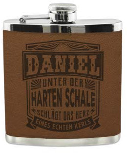 History & Heraldry Echter Kerl Flachmann Daniel - individuell und personalisiert mit Gravur, Name und Spruch