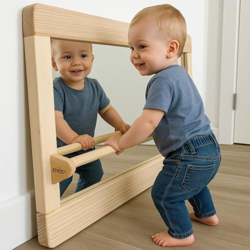 Ethos Wood® – Espejo Montessori con Barra para bebés, Madera Natural barnizada y Cristal irrompible | Certificado CE | Seguridad, autonomía y Juego sensorial | Tamaño (74×50,5 cm) | Hecho en España