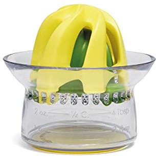 Chef'n Juicester Jr. 2 in 1 Citrus Juicer with Measuring Cup for Fresh Fruit Juice, Smoothies, Cooking & Baking, Yellow, 9 x 8 cm