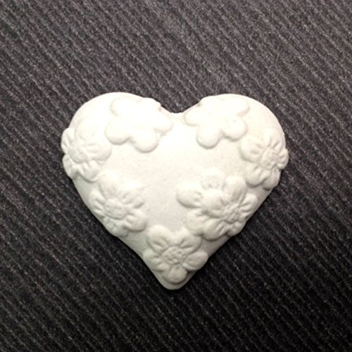 Vaquerprofumatori oggettistica profumata in Gesso (LD1063) Cuore con Fiorellini pz.24 cm.3x3