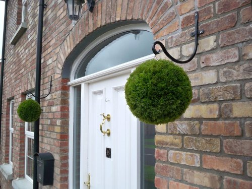 Best Artificial Pair of 28cm Conifer Topiary Grass Balls