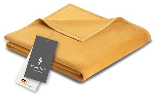 biederlack® Flauschige Kuscheldecke Pure Cotton I Made in Germany I Öko-Tex Made in Green I Wohndecke aus 100% Baumwolle in Antique I gelbe Couch-Decke 150x200 cm | nachhaltig produziert
