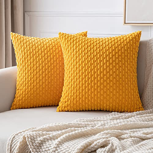 MIULEE Kordsamt Kissenbezug Kissenbezüge Dekorative Kissenhülle Moderne Sofakissen Dekokissen Couchkissen Zierkissen Weicher für Sofa Wohnzimmer Schlafzimmer 2er Set 45x45 cm Dunkelgelb
