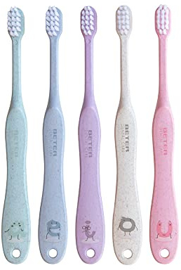 Beter – Cepillos de dientes para niños, pack 5 unidades distintos colores Dental Care, filamentos extrasuaves, ergonómico, libre de BPA, mango hecho con fibras de trigo, sostenible y reciclable