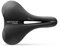 Sportourer by Selle Italia KAALAM Gel Flow - Fahrradsattel, weich mit Gel, mit reflektierender Technologie für geringe Sichtbarkeit, wasserfest - Schwarz