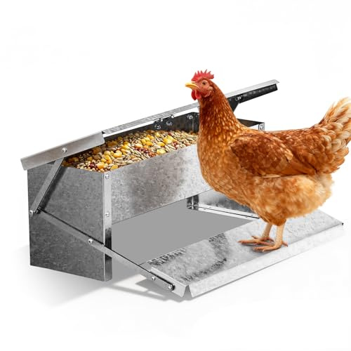 LEADZM Mangeoire Poules Anti Nuisible Anti-Gaspillage, Distributeur Automatique avec Pédale, Grande Capacité pour Coquilles d'Huîtres et Gravier, Couvercle Imperméable en Acier Galvanisé, 27×45×20 cm