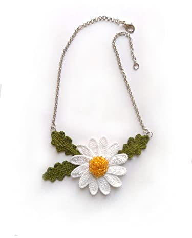 collana floreale margherita in cotone all'uncinetto