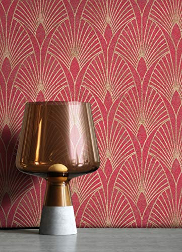 NEWROOM Tapete Rot Vliestapete Pfauenfeder - Mustertapete Modern Gold Blätter Ornamente Retro Grafisch 50er Art Glamour inkl. Tapezier-Ratgeber