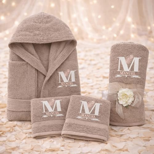 D&Vlab Kit Set 4 pz Accappatoio e 2 Asciugamani viso e bidet + Telo Doccia Grande Personalizzati con Nome Ricamati - in morbida spugna di cotone - Idea regalo per Uomo Donna Lui e Lei LETTER