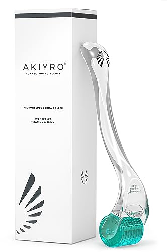 AKIYRO Derma Roller Titanium - Rodillo de microagujas de 0,30 mm con funda, kit de 192 microagujas para cara, cuero cabelludo y cuerpo, dispositivo de microagujas en casa para mujeres y hombres (verde