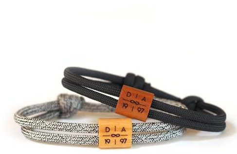 Familien Initalien Armband aus Holz Surferarmband, Partnerarmband, Holzarmband, Gravur Armband, verschiedene Farben