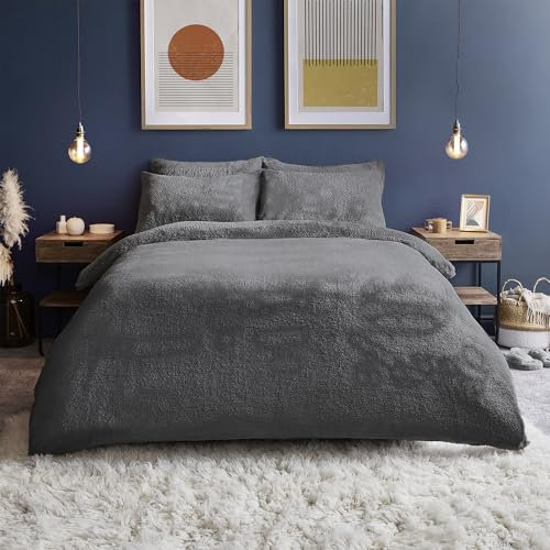 Silentnight Teddy Fleece Duvet Set - Teddy Bear Bedding Fluffy Fleece Duvet Cover and Pillowcase Set Warm Cosy and Super Soft - King Size - 220x230cm - Charcoal Grey