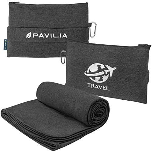PAVILIA Manta de Viaje compacta, Bolsa Plegable de Manta de avión, Juego de Almohada portátil de Forro Polar Suave, Viajes en avión, Viajes en Coche, Accesorios de Regalo, Clip para Mochila de
