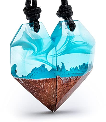 treeforce Herz Pärchen Ketten aus Holz und blauem Epoxidharz (Resin) für Freunde und Pärchen - Halskette, Schlüsselanhänger oder Auto- Anhänger 3in1 DIY Schmuck