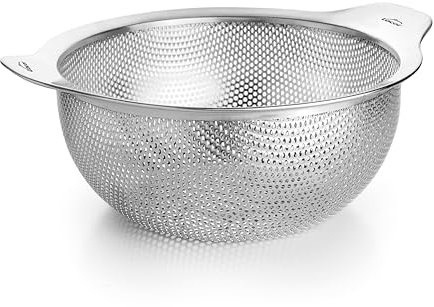 Lacor 62736 - Scolapasta in Acciaio Inossidabile 18/10 (Ø26 cm) con Manici, Multifunzione per Scolare, Filtrare e Setacciare,100% Impilabile e Adatto alla Lavastoviglie.