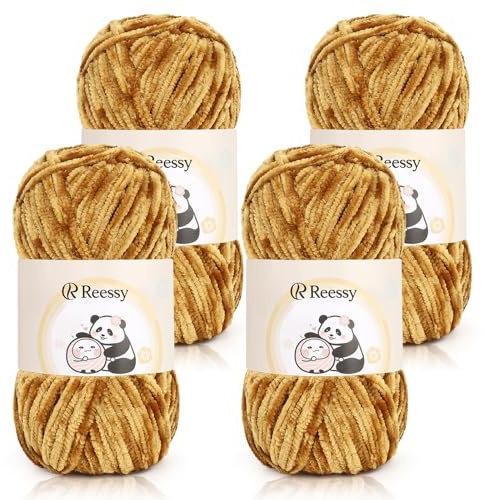 Reessy Chenille Yarn 400g(4×100g), Super Soft Chunky Wool for Knitting-Red | Thick Velvet Chenille Wool for Knitting 100g balls, Chunky Crochet Yarn for Crochet Blanket, Amigurumi, Handbag, DIY Crafts